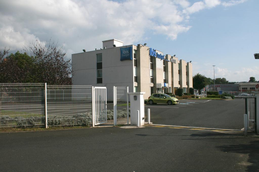 Ibis Budget Thiers Extérieur photo