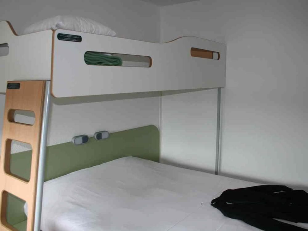 Ibis Budget Thiers Extérieur photo